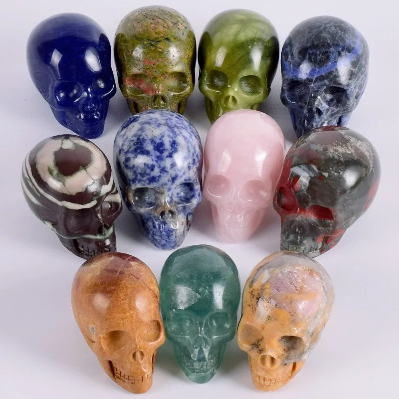 Natural Crystals Skulls Mineral Ghost Head Polished Carved Halloween Gift Desktop Home Decor Stone Crafts Skull Statues 14colors