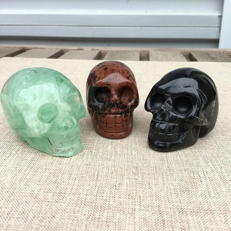 Natural Crystals Skulls Mineral Ghost Head Polished Carved Halloween Gift Desktop Home Decor Stone Crafts Skull Statues 14colors