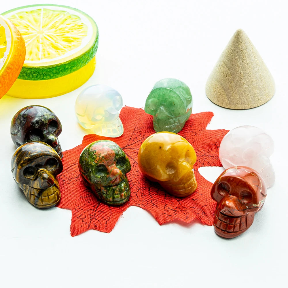 Natural Crystals Skulls Mineral Ghost Head Polished Carved Halloween Gift Desktop Home Decor Stone Crafts Skull Statues 14colors