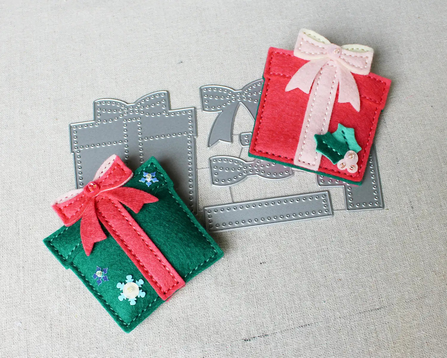 Christmas In 2025 Santa Sleigh presentFelt Dies Metal Cutting Dies for DIY Making Card Scrapbook Embossed Paper Album Craft