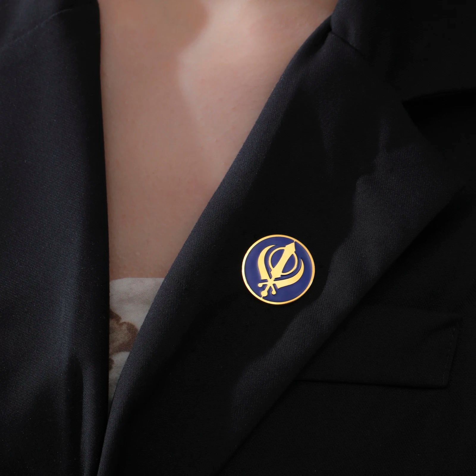 LIKGREAT Sikh Khanda Brooch Religious Spiritual Enamel Pin Badge Stainless Steel Jewelry Amulet Gift for Men Women Accessory