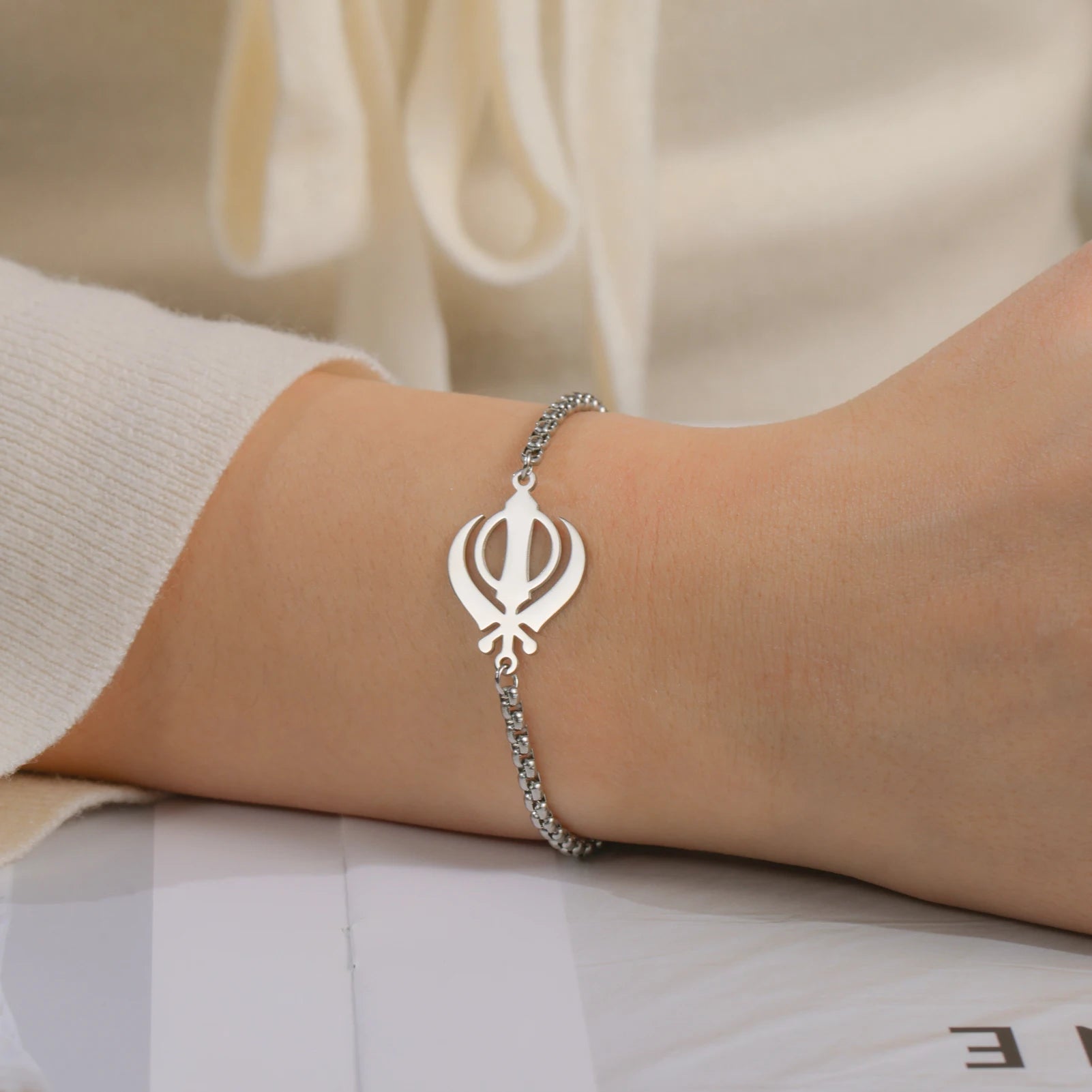 LIKGREAT Sikhism Adjustable Rope Bracelets for Women Men Stainless Steel Sikh Khanda Indian Pakistan Punjab Religious Jewelry
