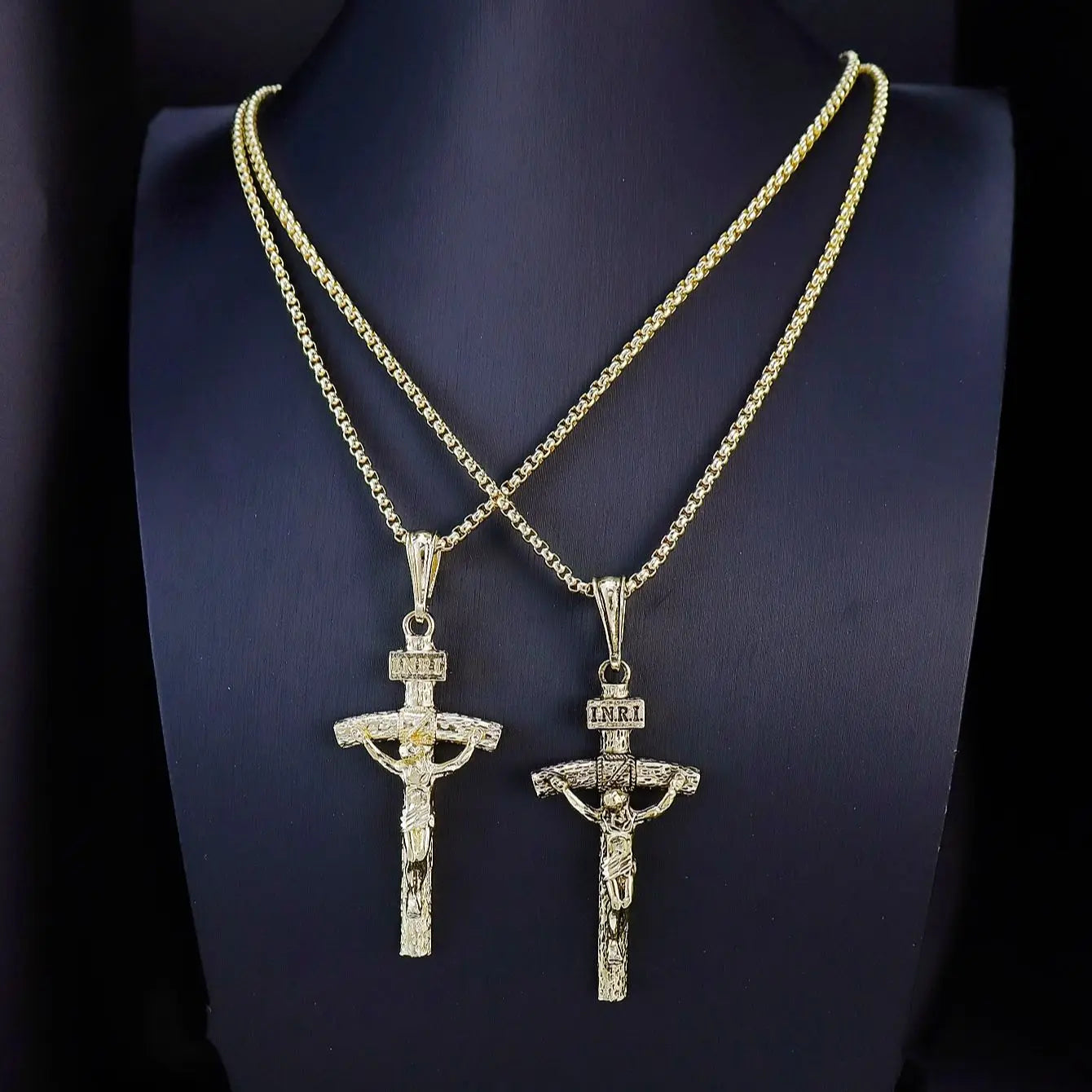 Gold-plated chain Jesús Pendant Cross necklace