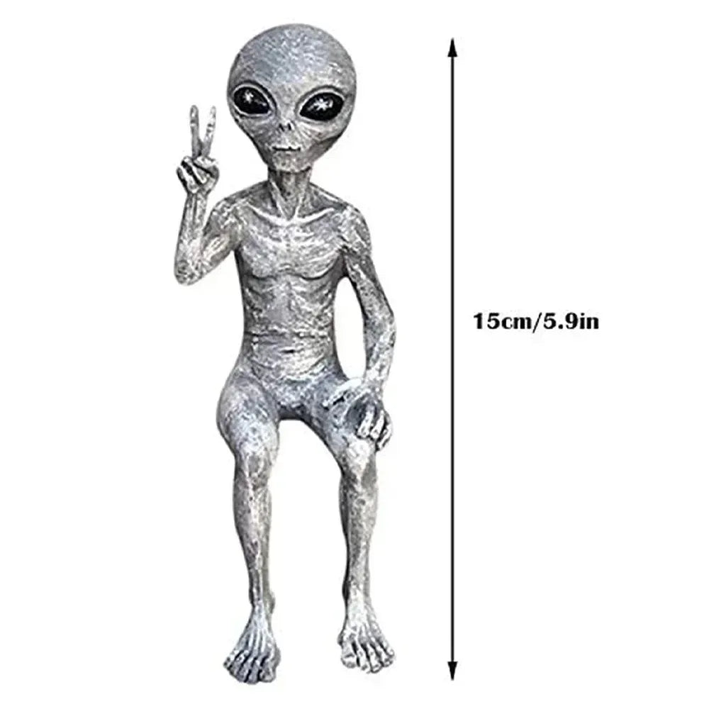 Funny Resin Alien Statue Outdoor Garden Decoration UFO Dwarf Sculpture Desktop Home Decor for Halloween Christmas Ornaments