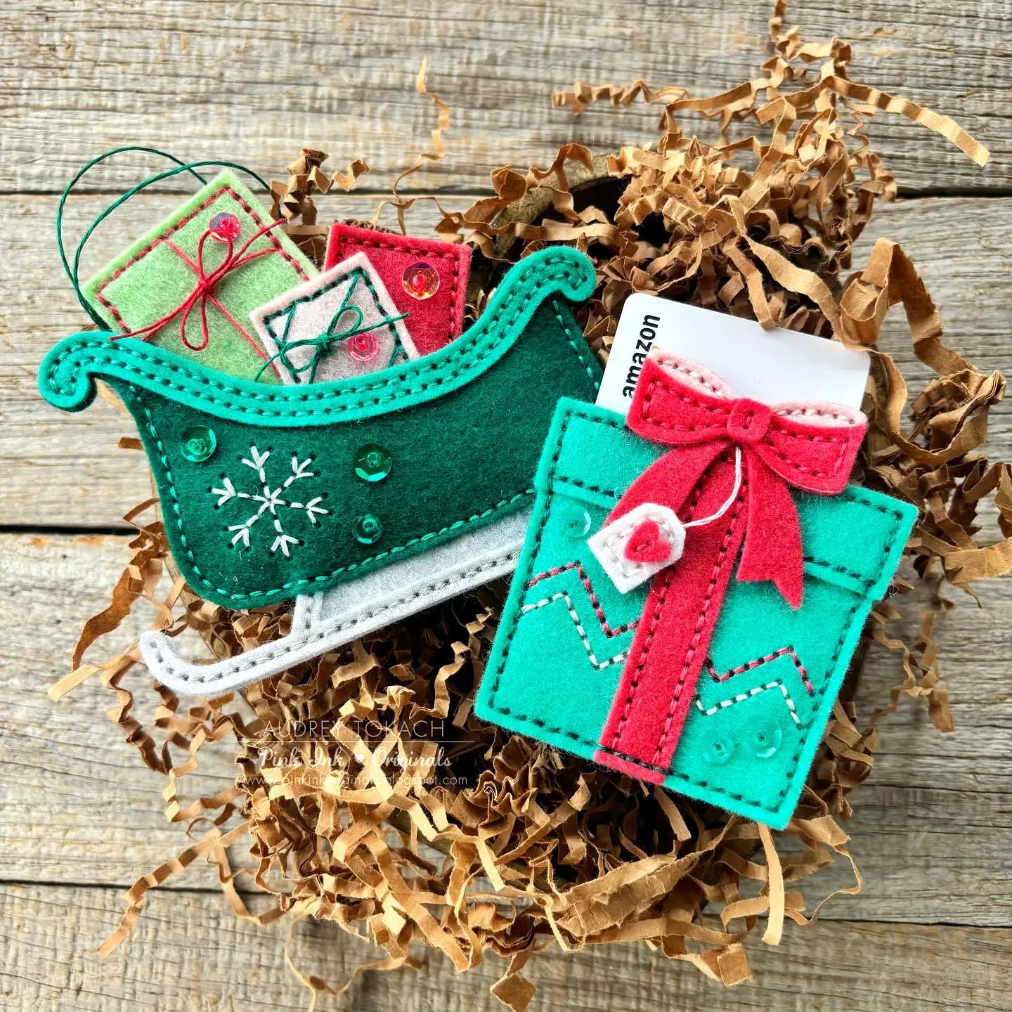 Christmas In 2025 Santa Sleigh presentFelt Dies Metal Cutting Dies for DIY Making Card Scrapbook Embossed Paper Album Craft