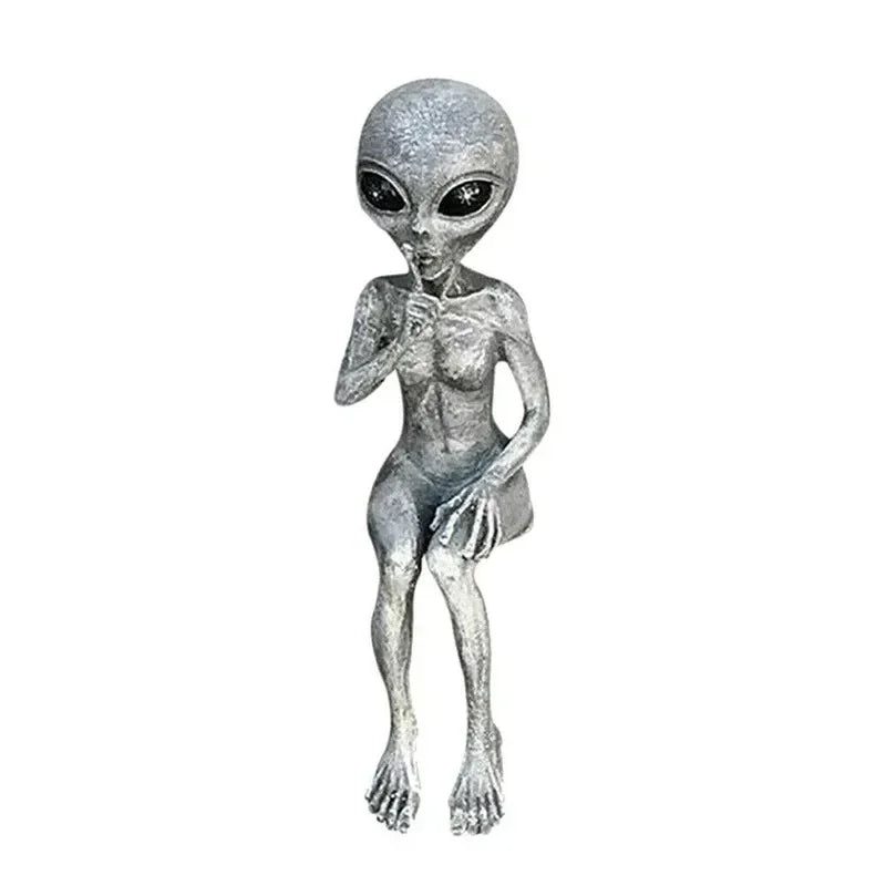 Funny Resin Alien Statue Outdoor Garden Decoration UFO Dwarf Sculpture Desktop Home Decor for Halloween Christmas Ornaments